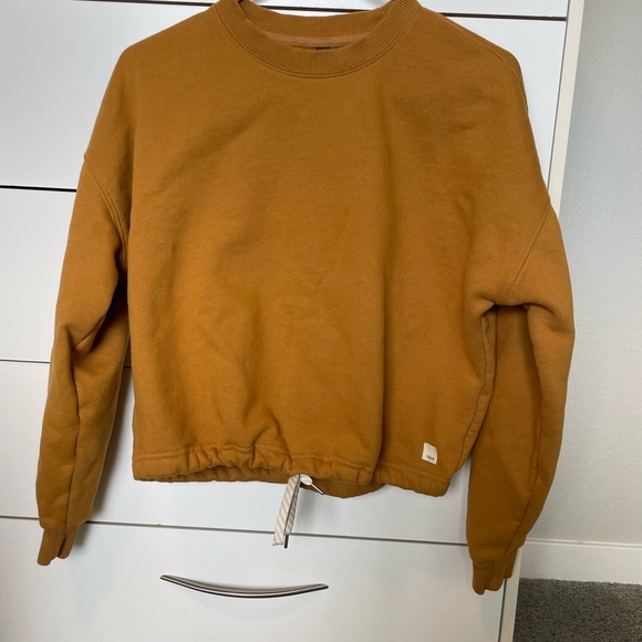 vuori restore crew pullover